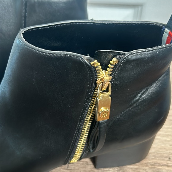TOMMY HILFIGER WOMEN REZIN 2 FASHION ANKLE BOOTS SIDE ZIPPER SQUARE HEELS 8M - Picture 6 of 9